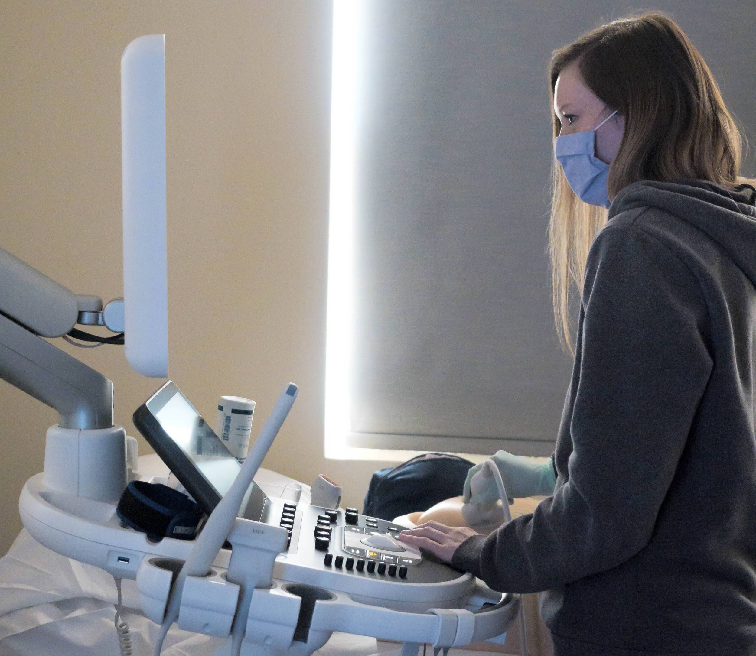 Studend Sonography Equipment 